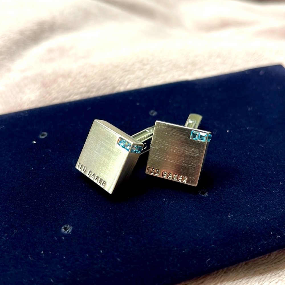 NWOT Ted baker men cuff links with blue Swarovski crystals